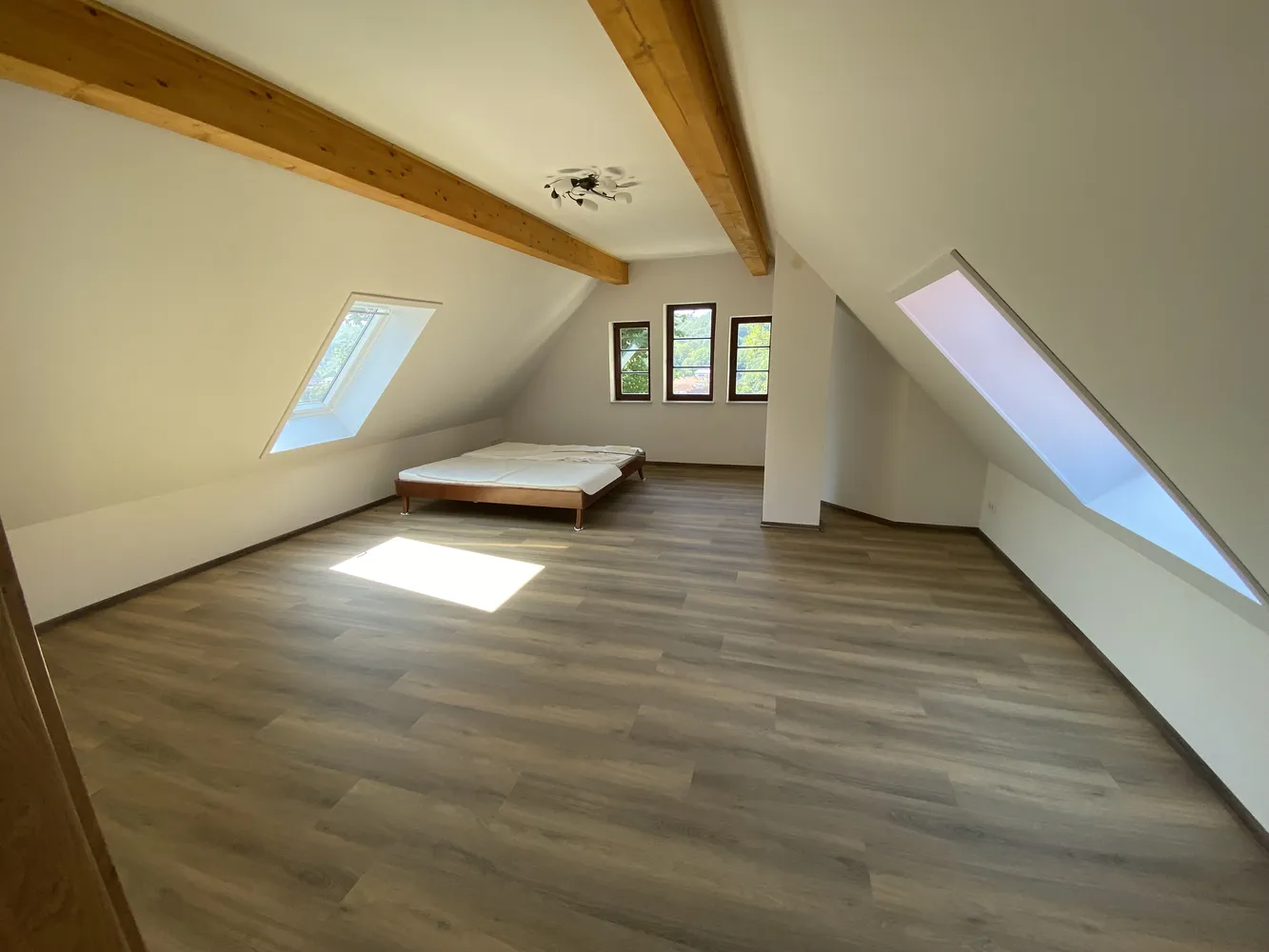 4 Zimmer Wohnung mit 175 m² in Meißen – Bild 9