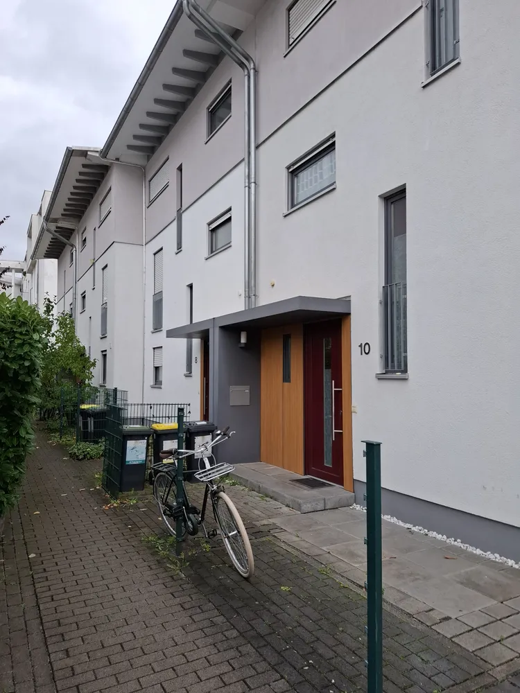 5 Zimmer Haus mit 130 m² in Frankfurt am Main – Bild 1