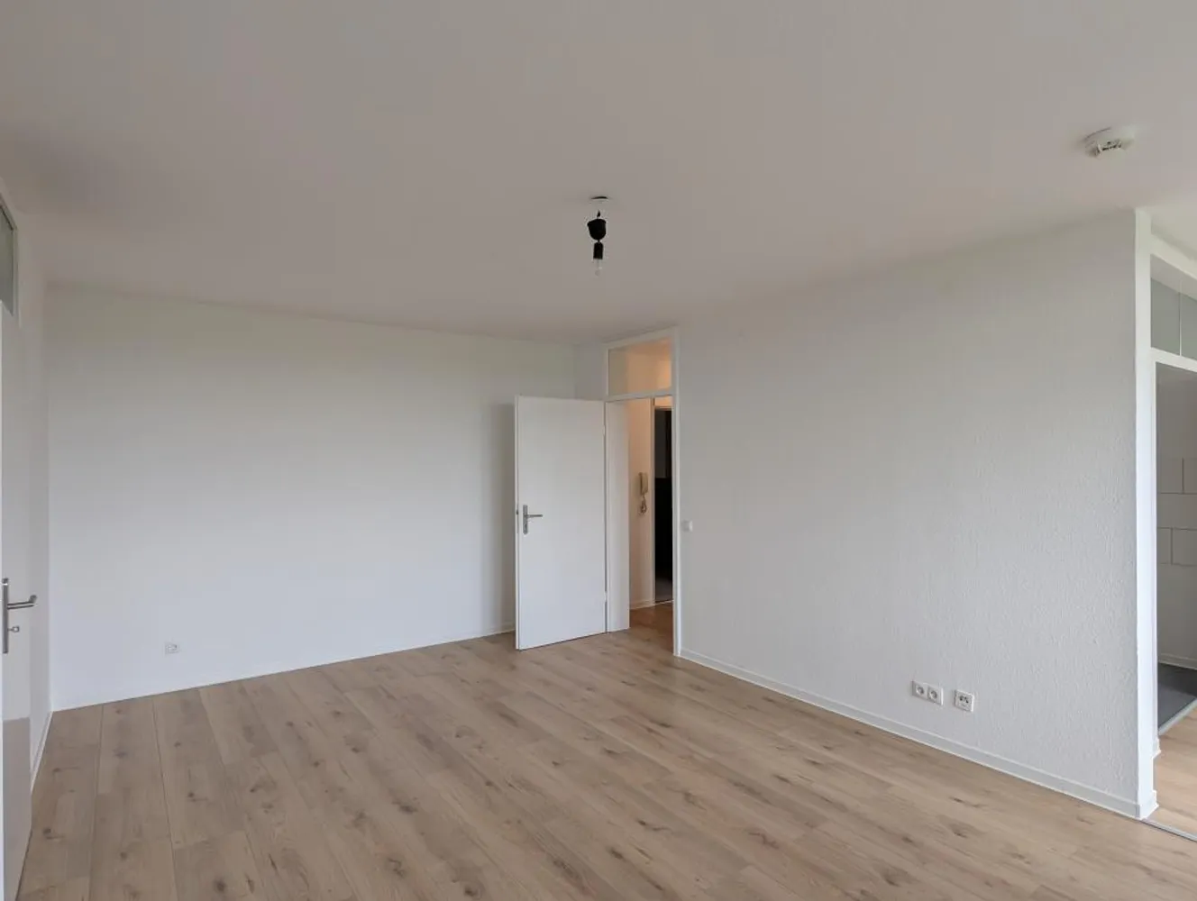 2 room apartment with 65 m² in Duisburg – Photo 5