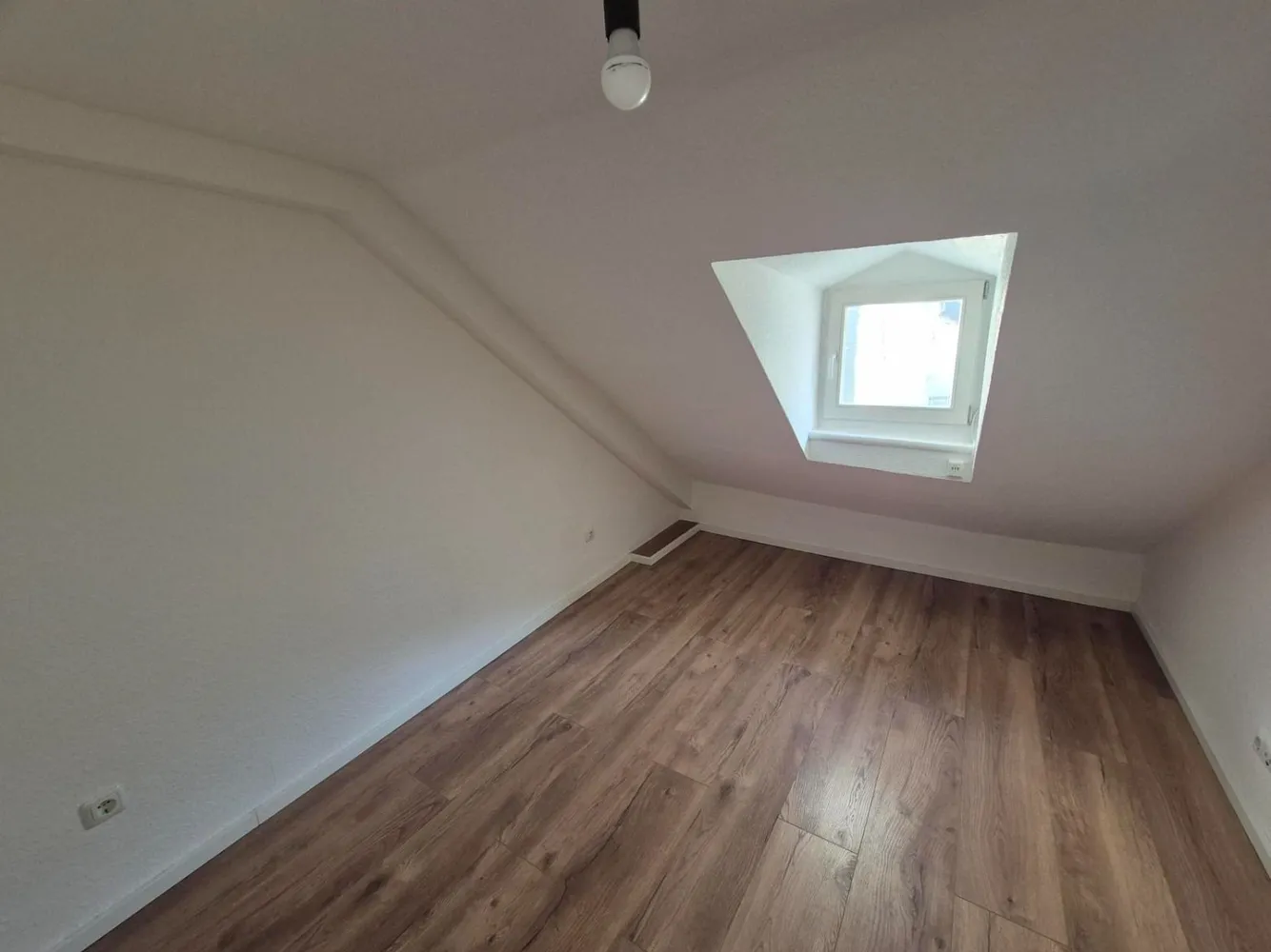 2 Zimmer Wohnung mit 33 m² in Wiesbaden – Bild 6