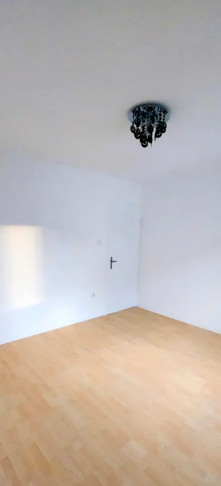 Shared room with 98 m² in Stuttgart – Photo 1