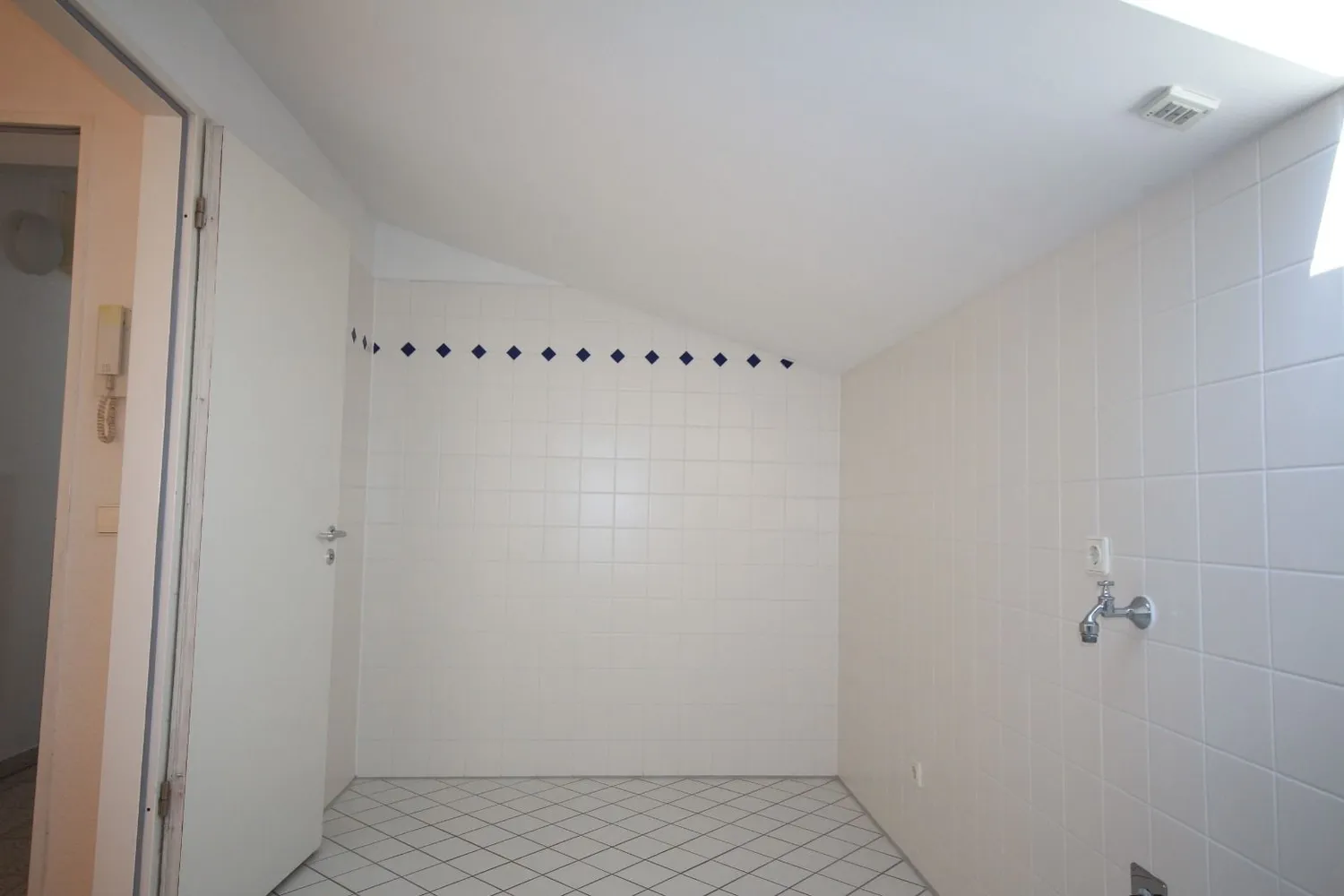 2 Zimmer Wohnung mit 77 m² in Berlin – Bild 11