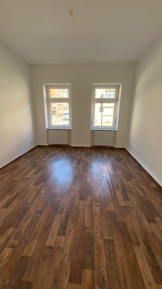 5 Zimmer Wohnung mit 97 m² in Weißenfels – Bild 2