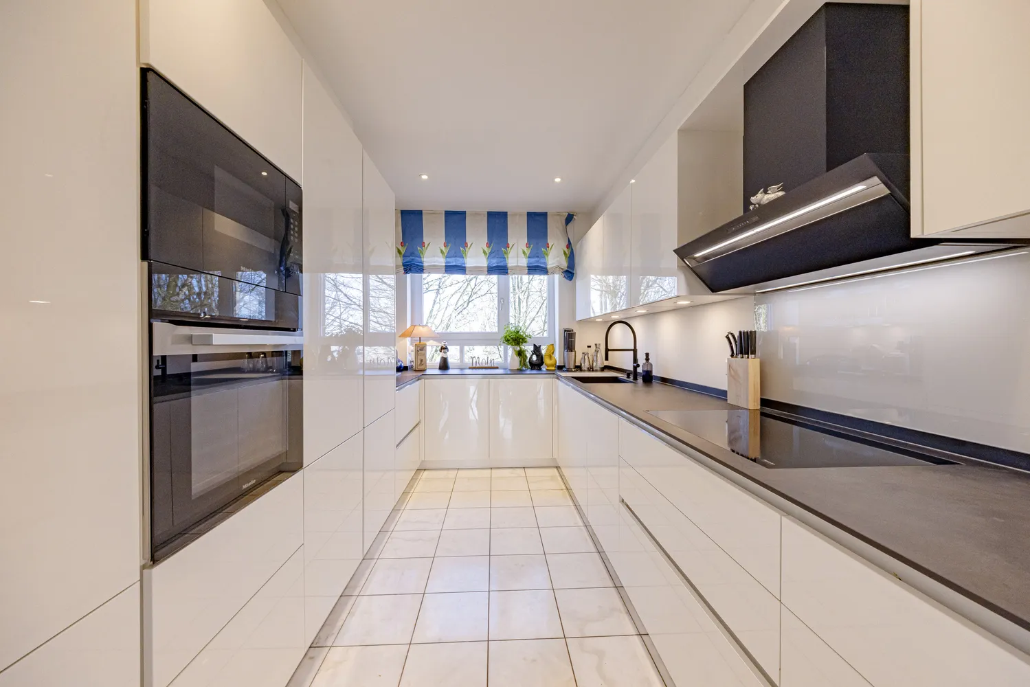 5 Zimmer Wohnung mit 217 m² in Bielefeld – Bild 3