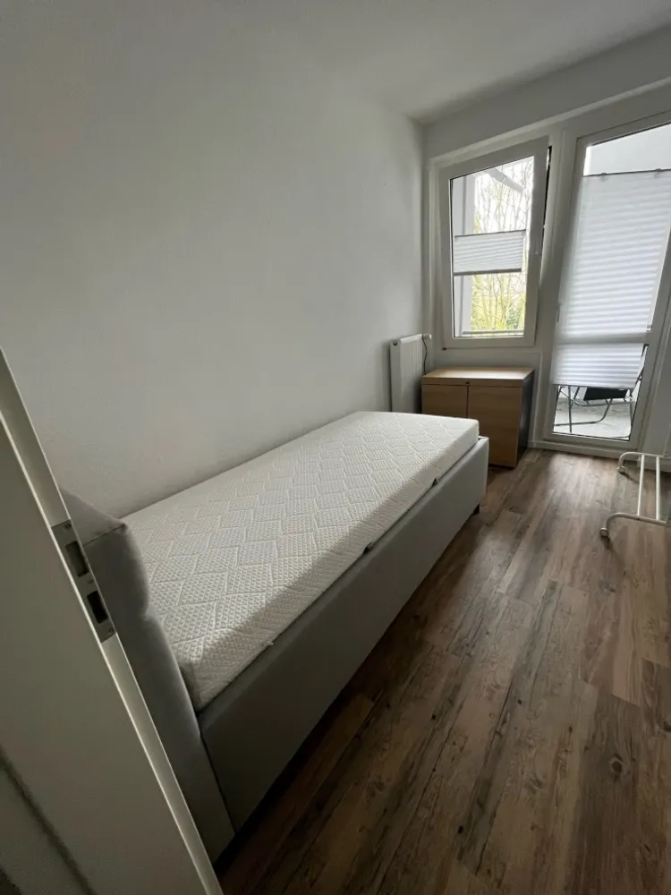 1 Zimmer Wohnung mit 12 m² in Köln – Bild 1