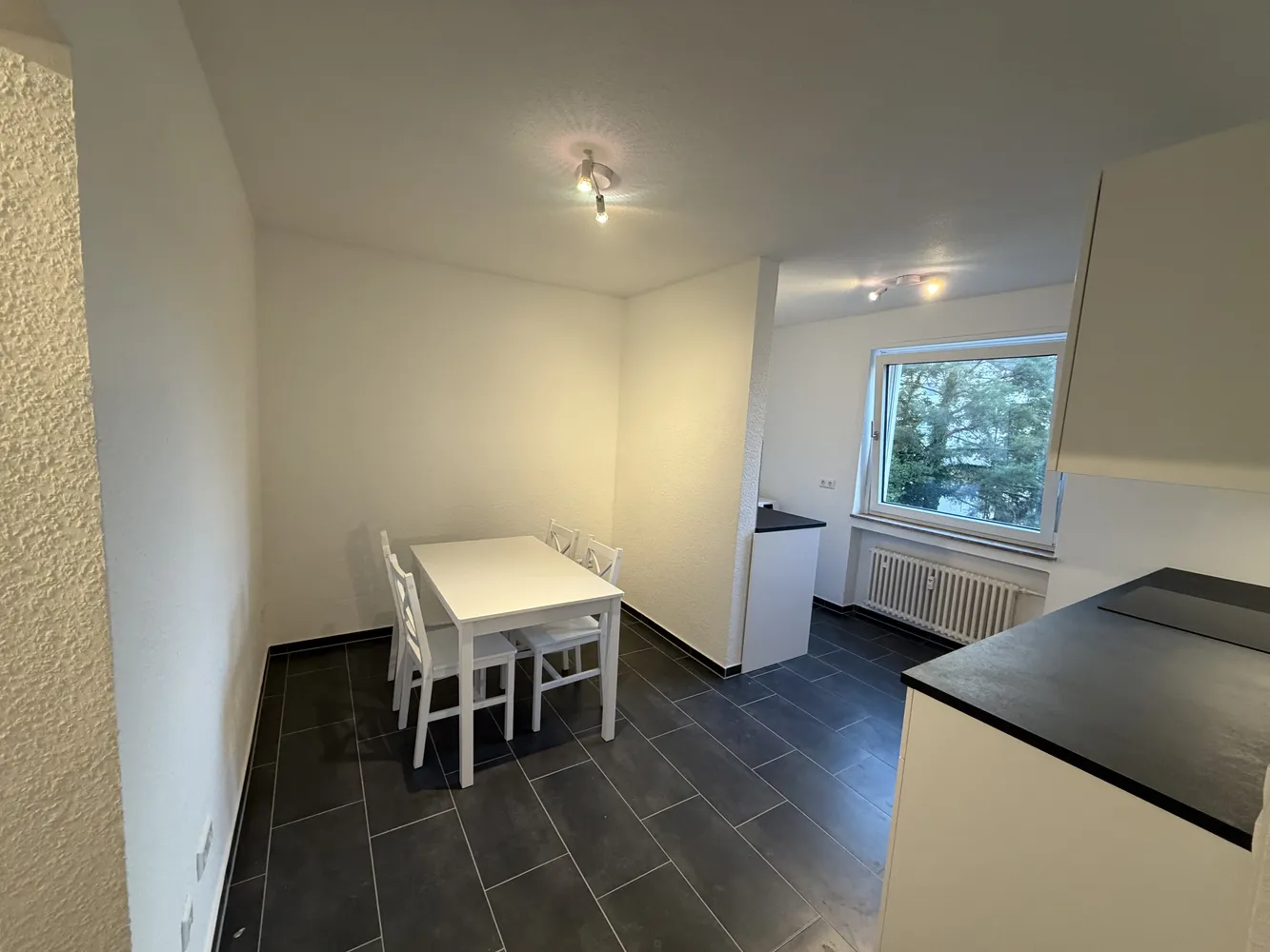 2 Zimmer Wohnung mit 45 m² in Karlsruhe – Bild 4