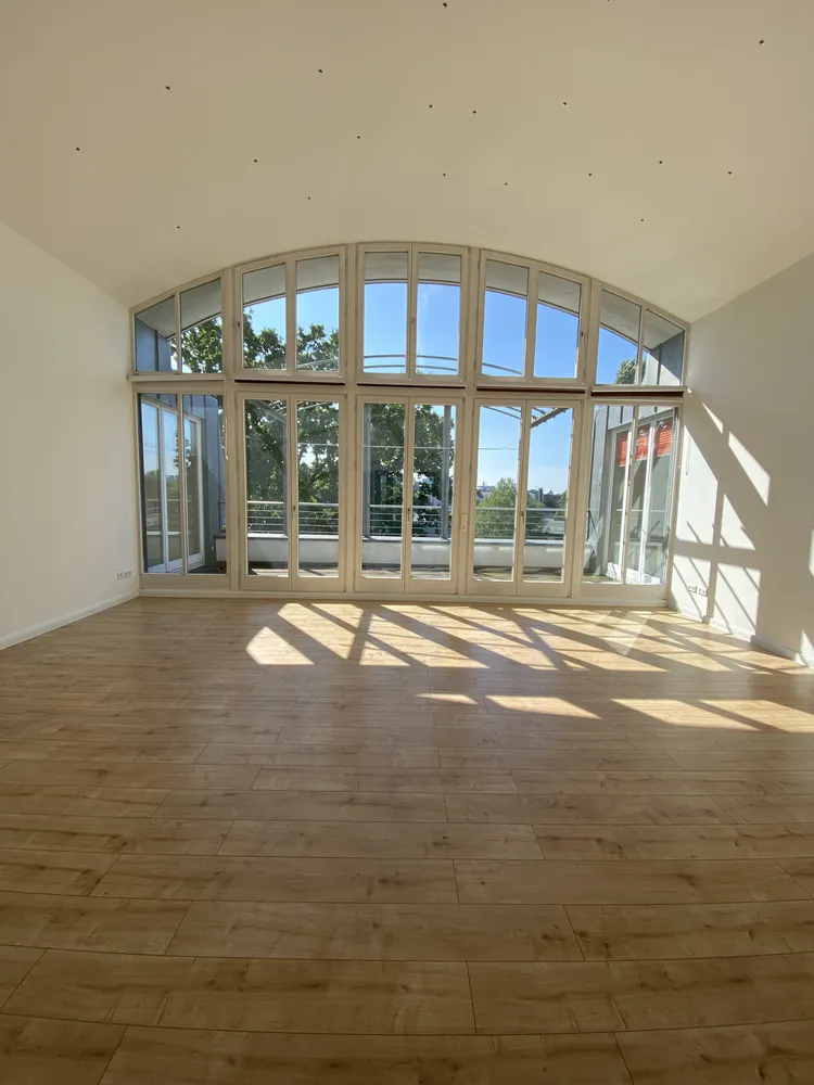 5 Zimmer Wohnung mit 183 m² in Hamburg – Bild 2