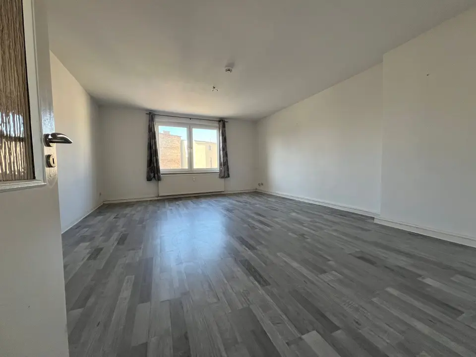 3 Zimmer Wohnung mit 112 m² in Köthen – Bild 1