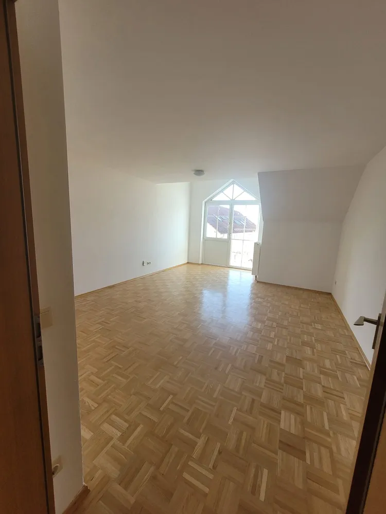 3 Zimmer Wohnung mit 80 m² in Straubing – Bild 2