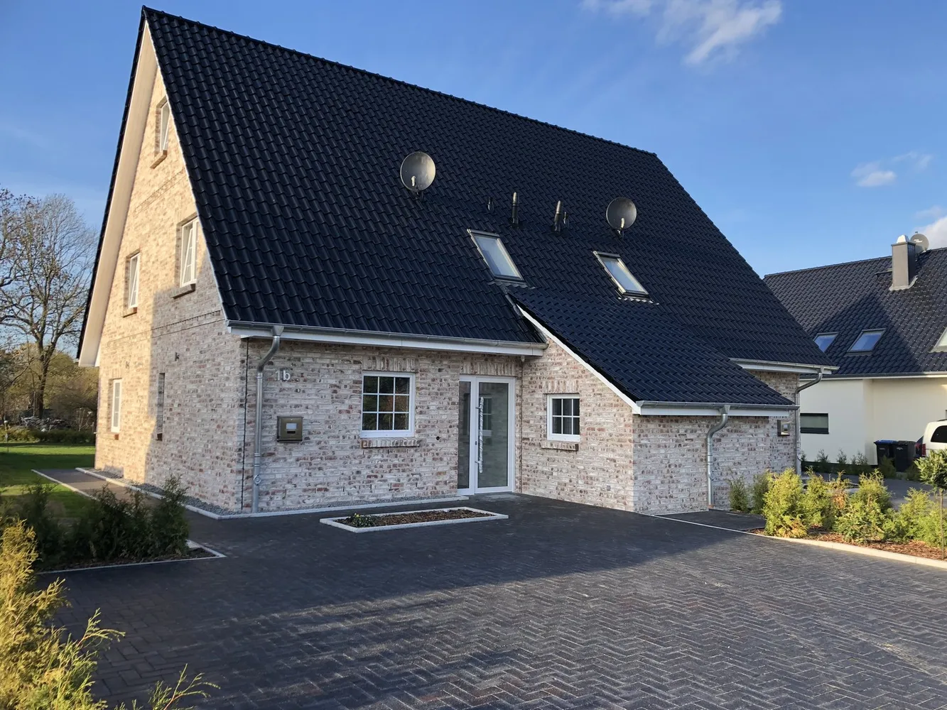 5 Zimmer Haus mit 130 m² in Schwerin – Bild 2