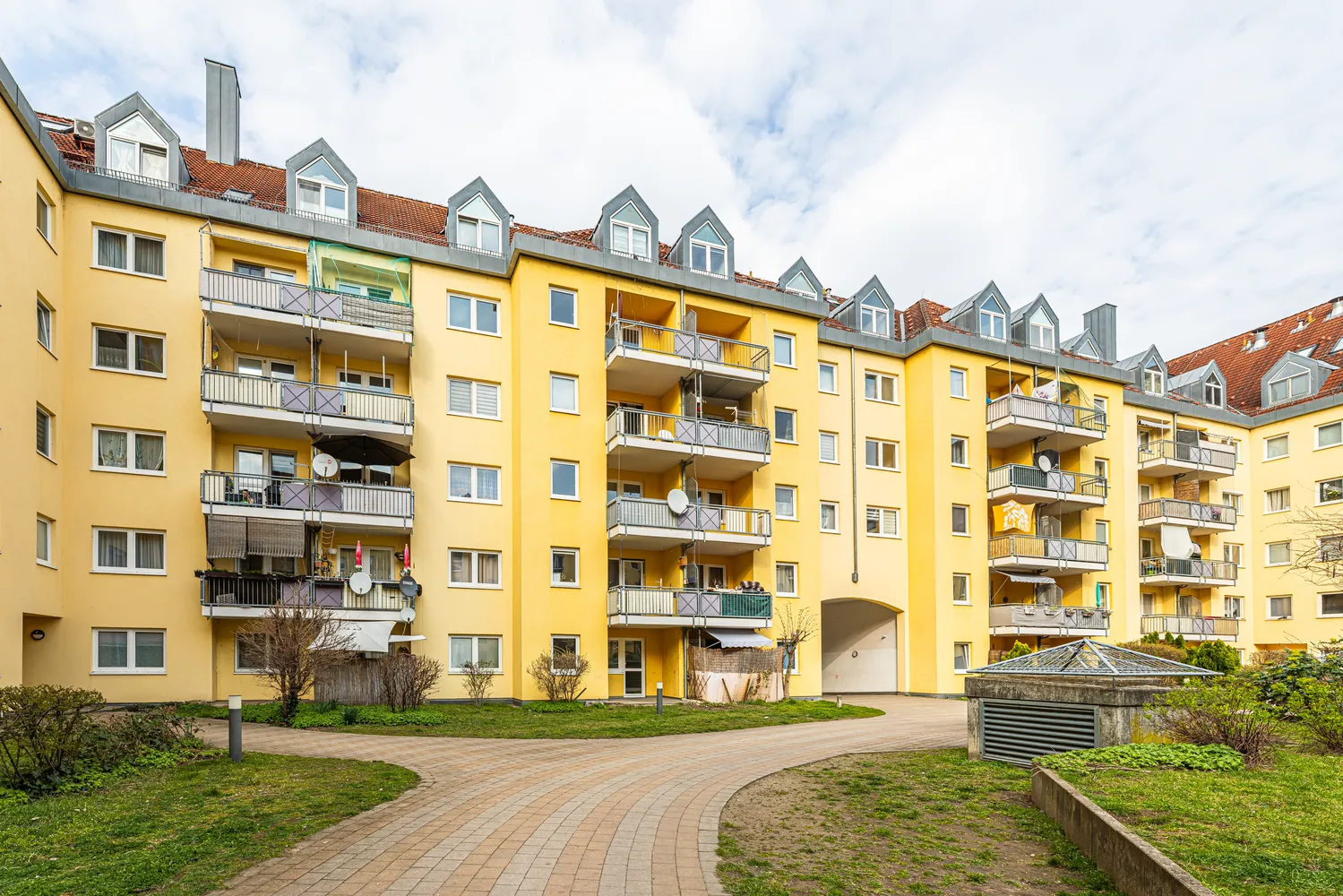 2 Zimmer Wohnung mit 34 m² in Fürth – Bild 4