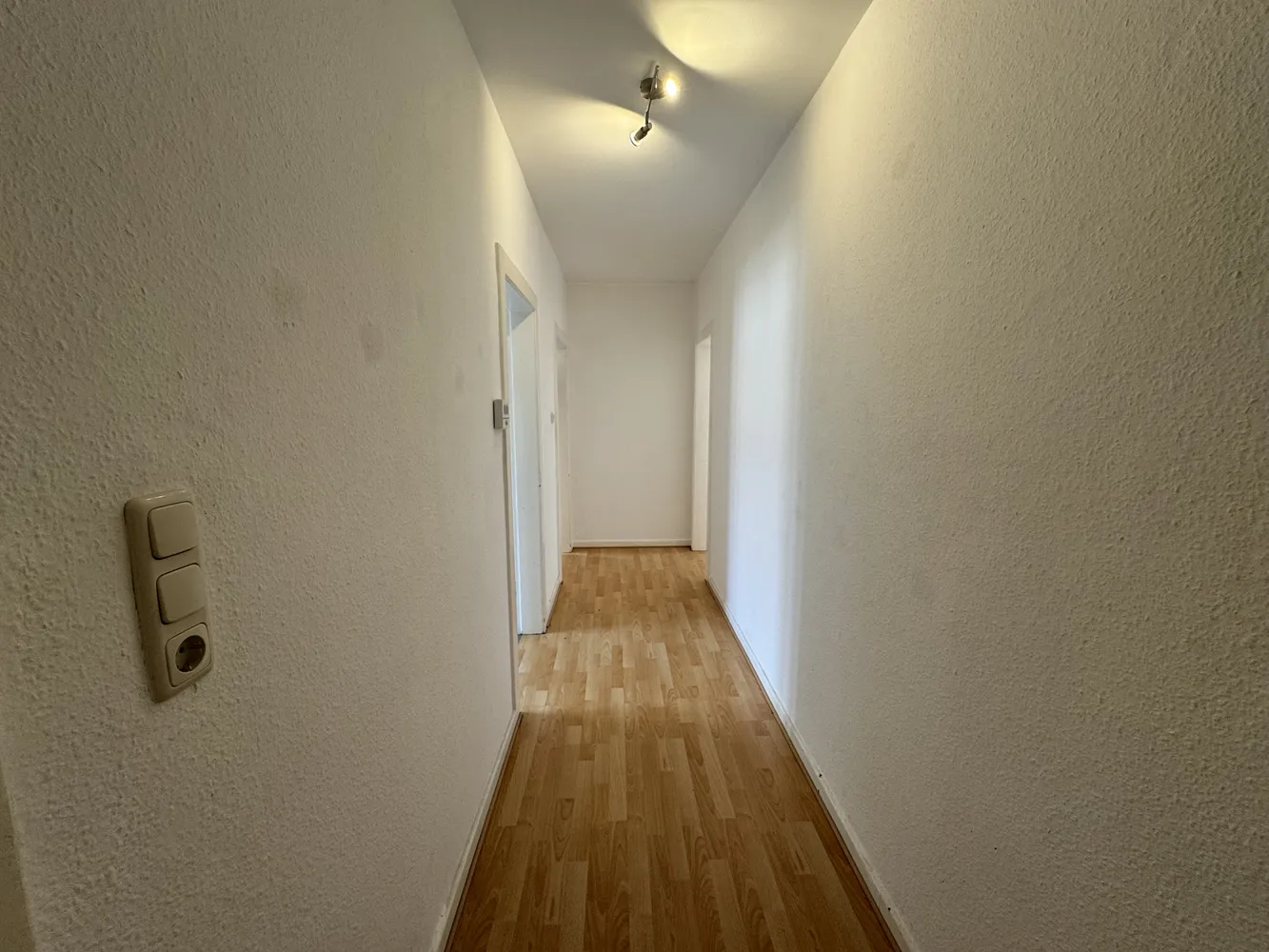 2 Zimmer Wohnung mit 52 m² in Hannover – Bild 2