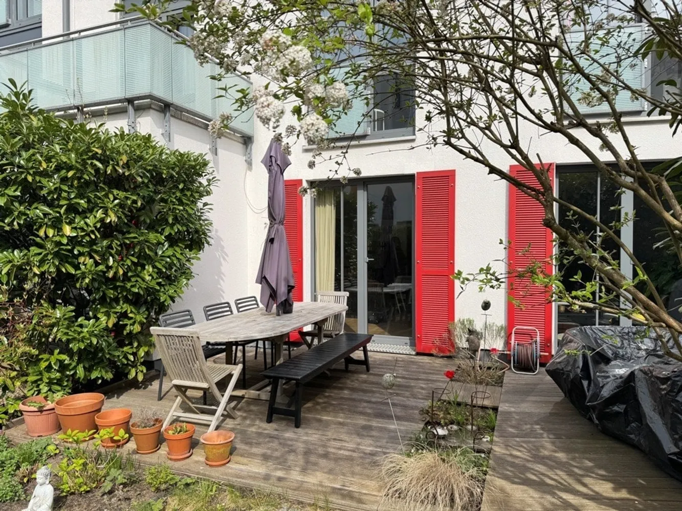 6 Zimmer Wohnung mit 163 m² in Hamburg – Bild 1