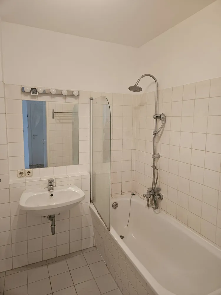 2 room apartment with 50 m² in Berlin – Photo 3