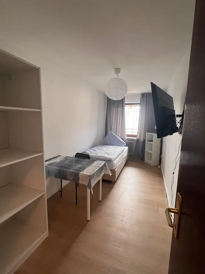 Shared room with 60 m² in Neumünster – Photo 9