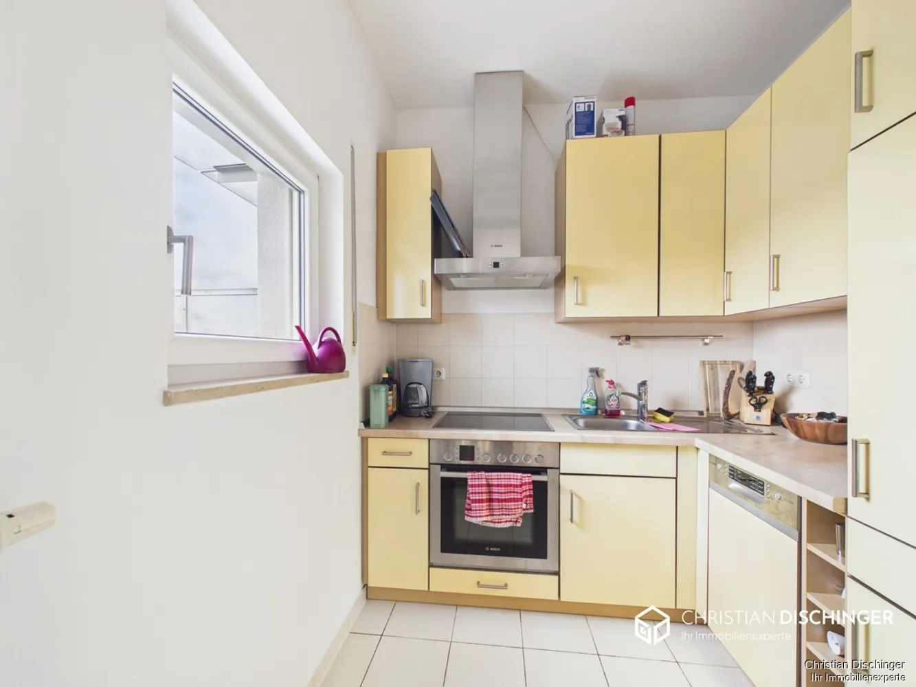 2 Zimmer Wohnung mit 67 m² in Regensburg – Bild 2