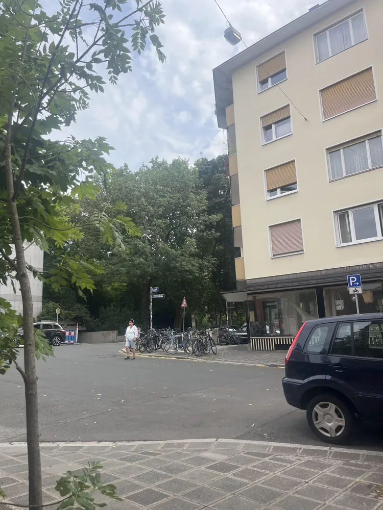 5 Zimmer Wohnung mit 119 m² in Nürnberg – Bild 2