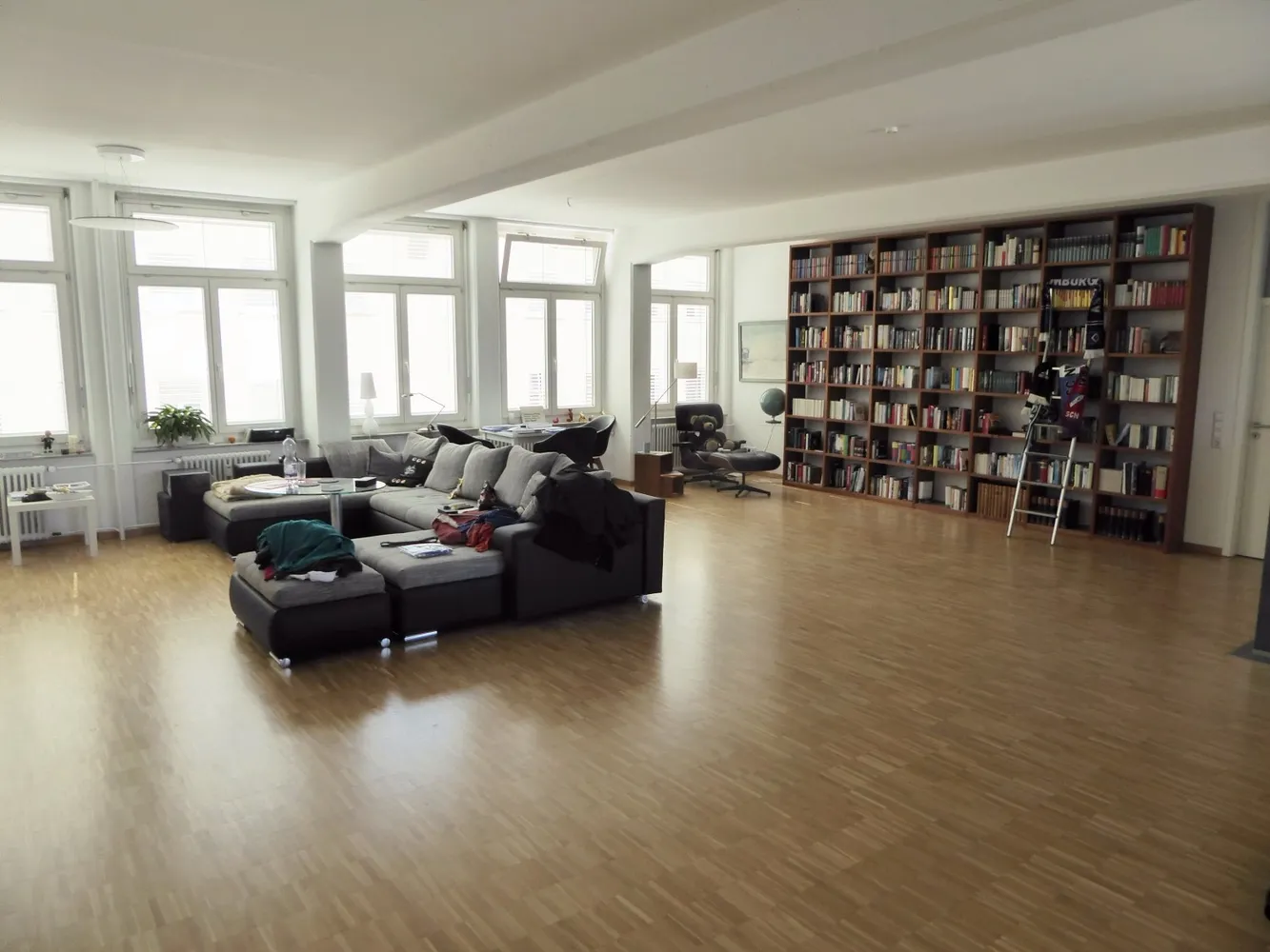 4 Zimmer Wohnung mit 162 m² in Stuttgart – Bild 1