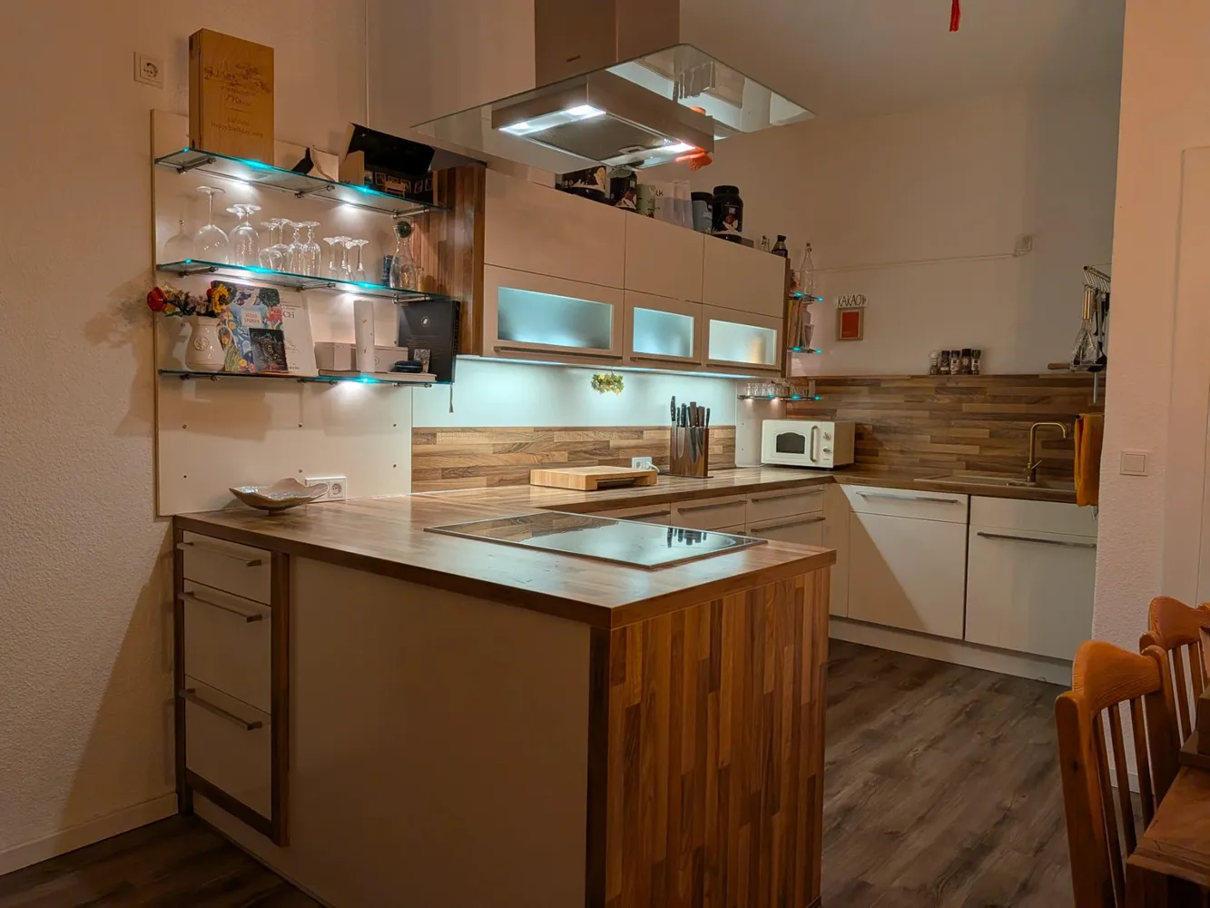 4 Zimmer Wohnung mit 120 m² in Köln – Bild 2