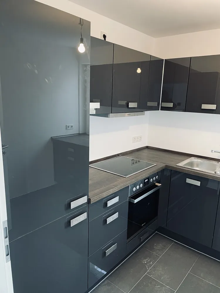 3 Zimmer Wohnung mit 100 m² in Wiesbaden – Bild 3