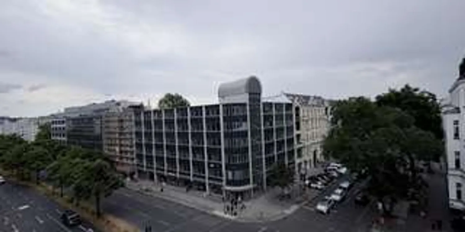 3 Zimmer Wohnung mit 130 m² in Berlin – Bild 1