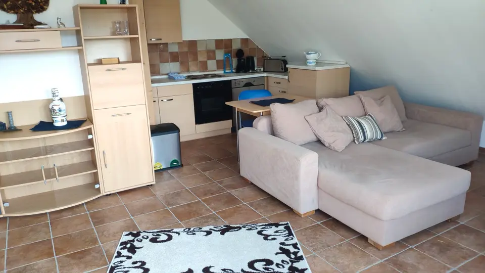 2 Zimmer Wohnung mit 67 m² in Rostock – Bild 1