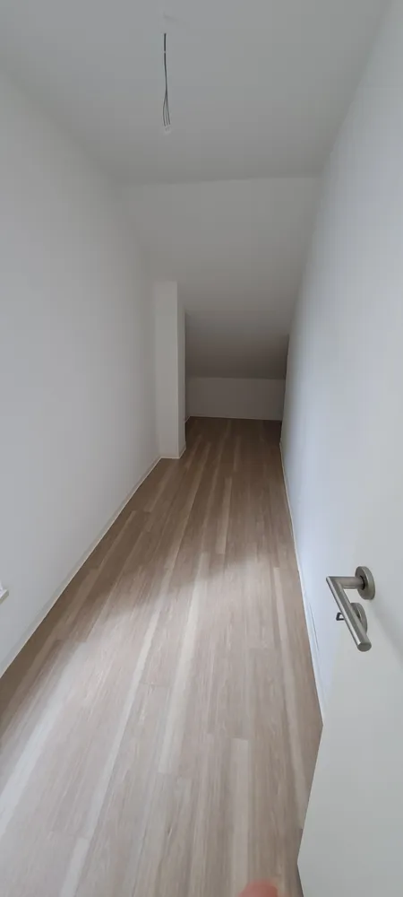 3 Zimmer Wohnung mit 82 m² in Düsseldorf – Bild 2