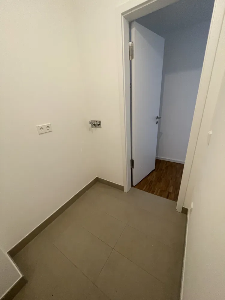 2 Zimmer Wohnung mit 74 m² in Berlin – Bild 8