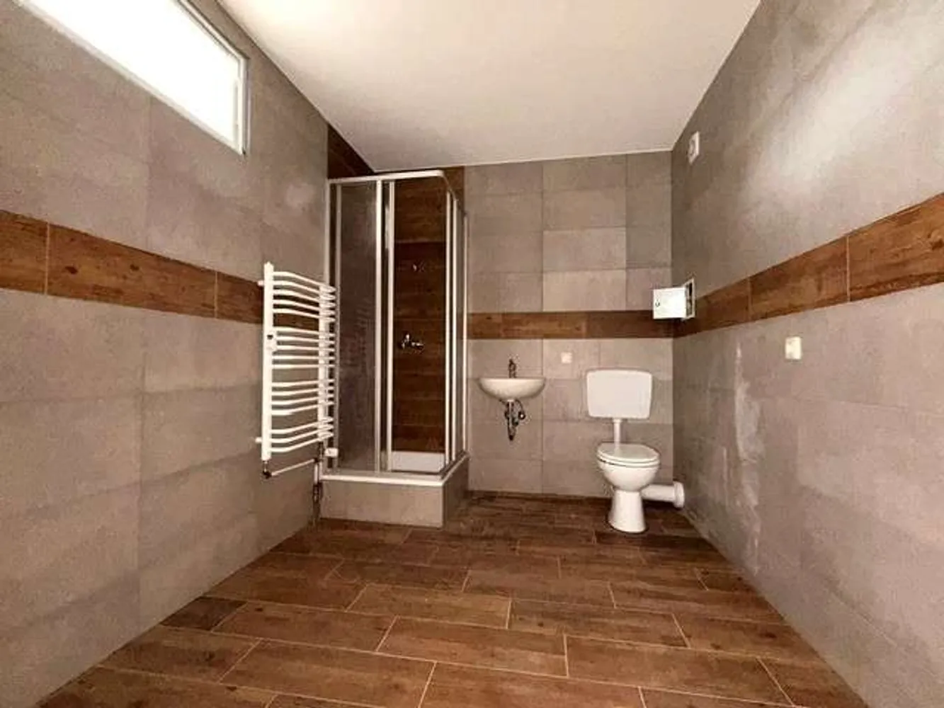 4 Zimmer Wohnung mit 94 m² in Plauen – Bild 10