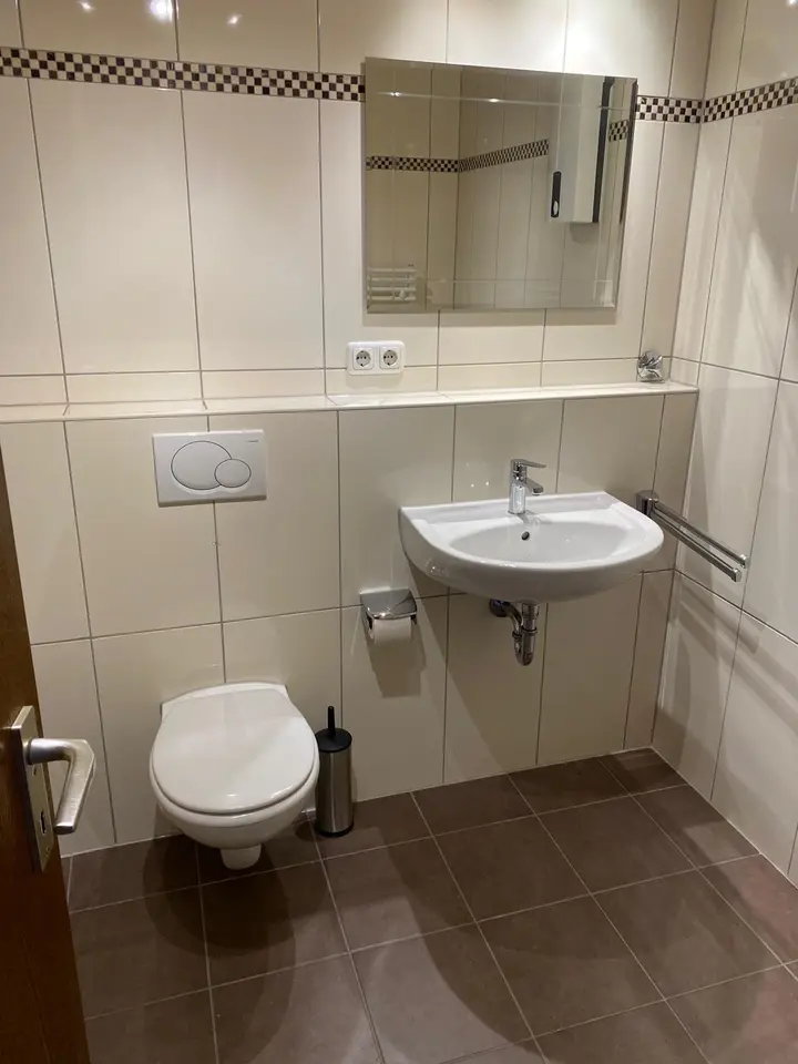 2 Zimmer Wohnung mit 75 m² in Duisburg – Bild 5