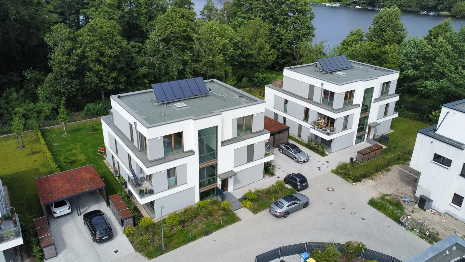 4 Zimmer Wohnung mit 131 m² in Berlin – Bild 1