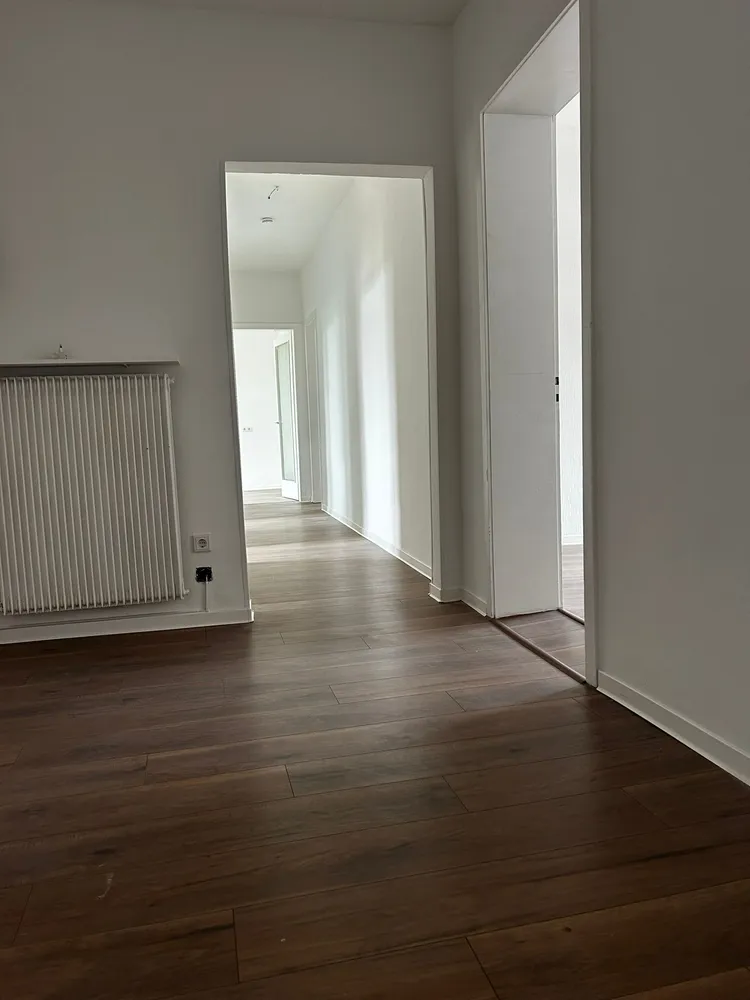 5 Zimmer Wohnung mit 110 m² in Köln – Bild 2