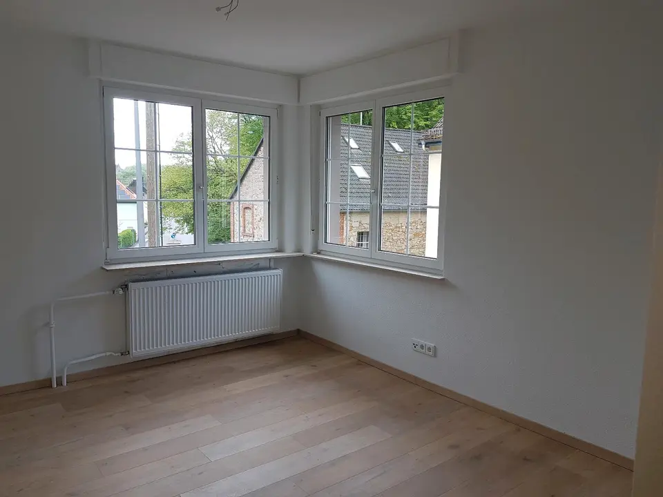 4 Zimmer Wohnung mit 100 m² in Wiesbaden – Bild 1