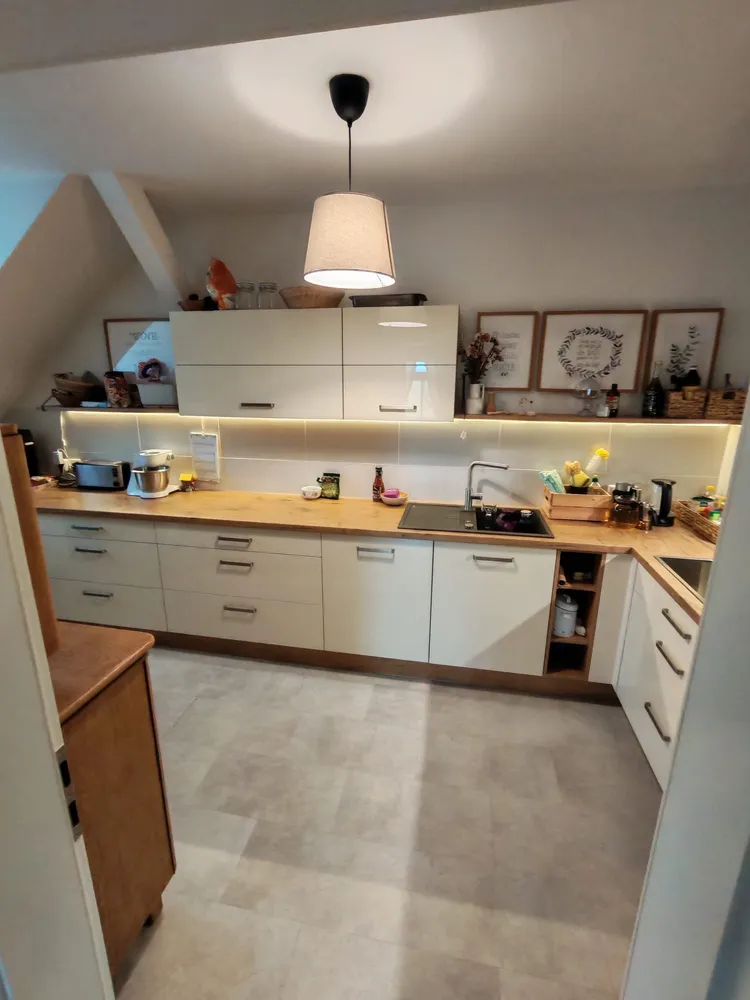 4 Zimmer Wohnung mit 109 m² in Chemnitz – Bild 2
