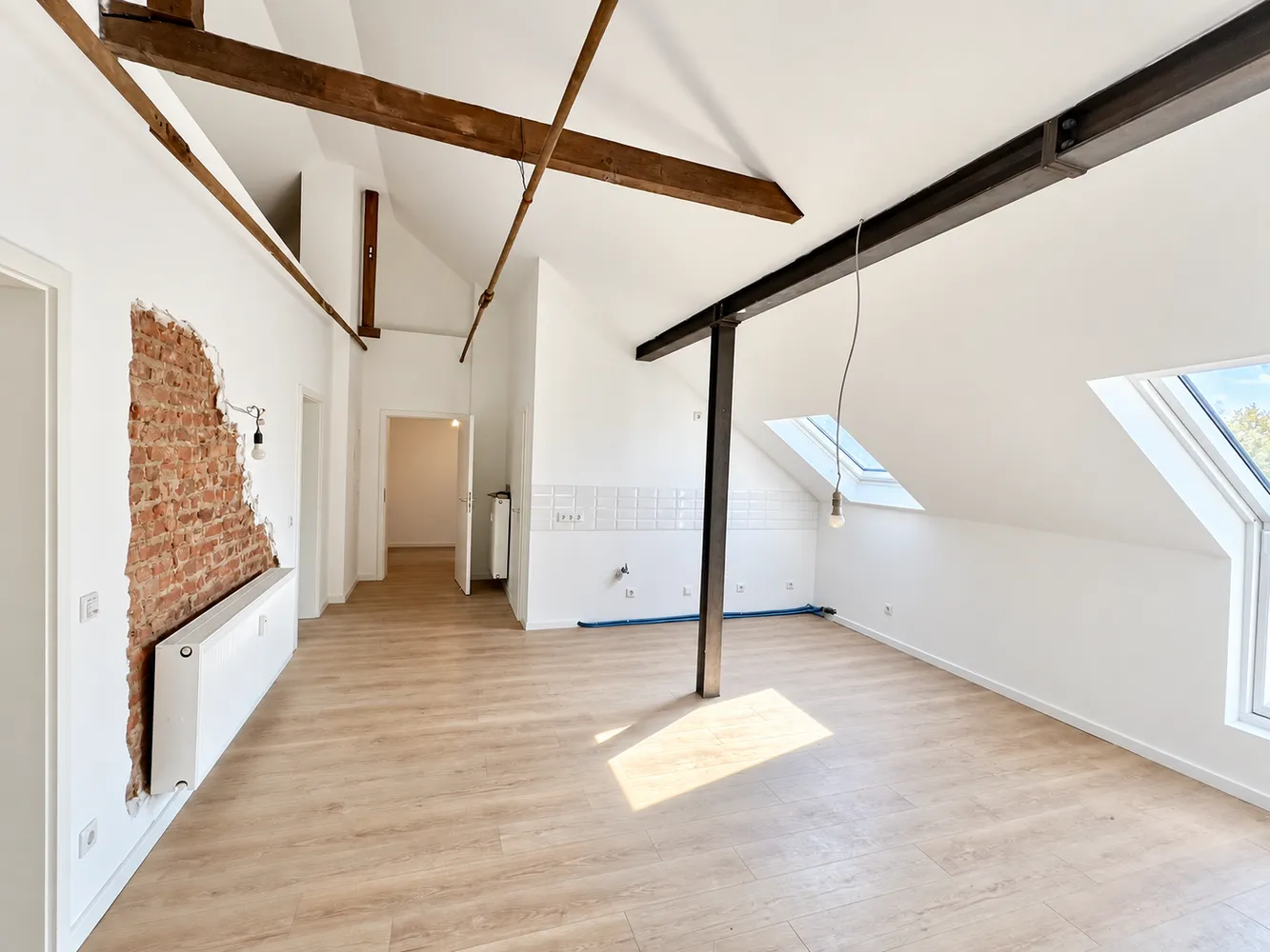 4 Zimmer Wohnung mit 85 m² in Düsseldorf – Bild 2