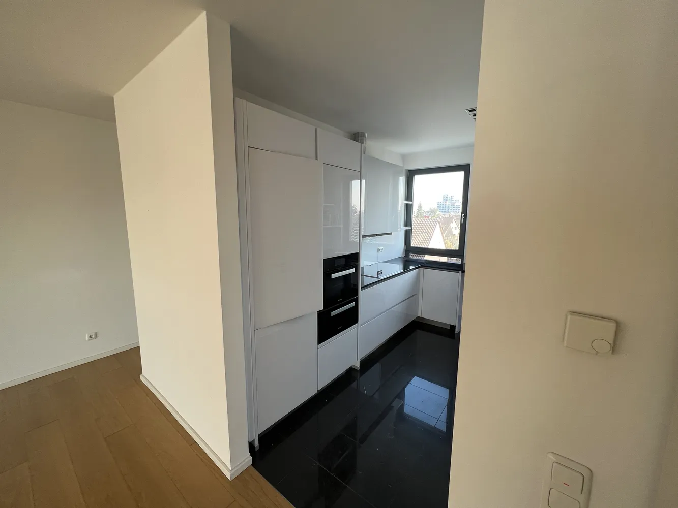 2 Zimmer Wohnung mit 127 m² in Köln – Bild 7