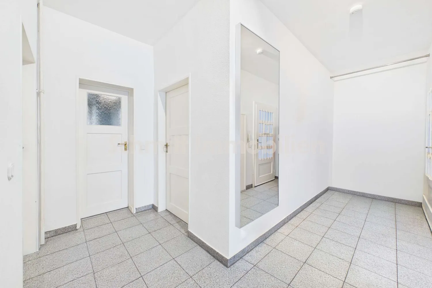 3 Zimmer Wohnung mit 92 m² in Frankfurt am Main – Bild 9