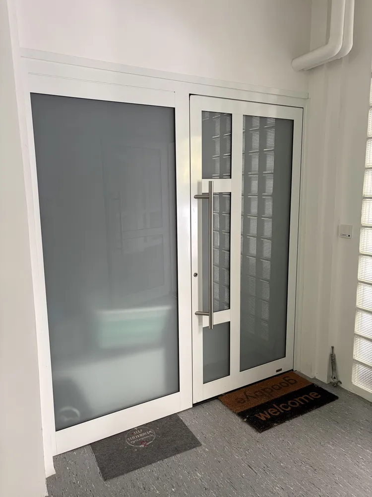 2 Zimmer Wohnung mit 130 m² in Essen – Bild 2