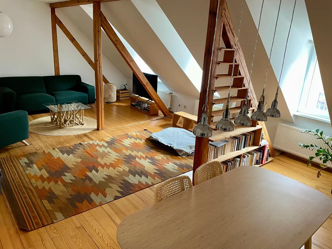 6 Zimmer Wohnung mit 200 m² in Saarbrücken – Bild 1