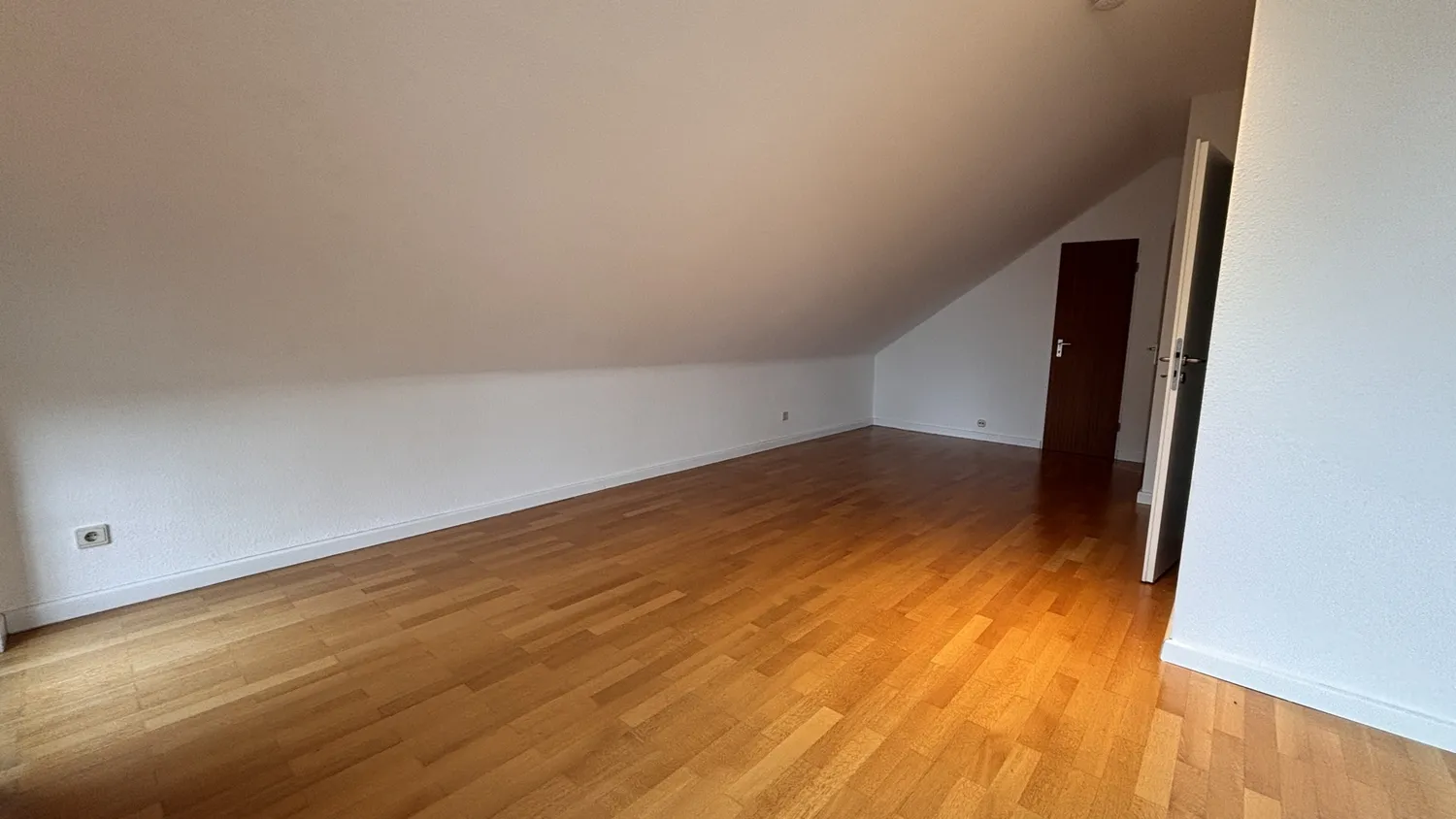 4 Zimmer Wohnung mit 138 m² in Düsseldorf – Bild 10