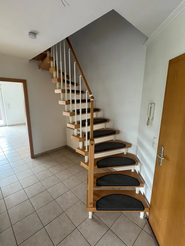 4 Zimmer Wohnung mit 102 m² in Duisburg – Bild 2