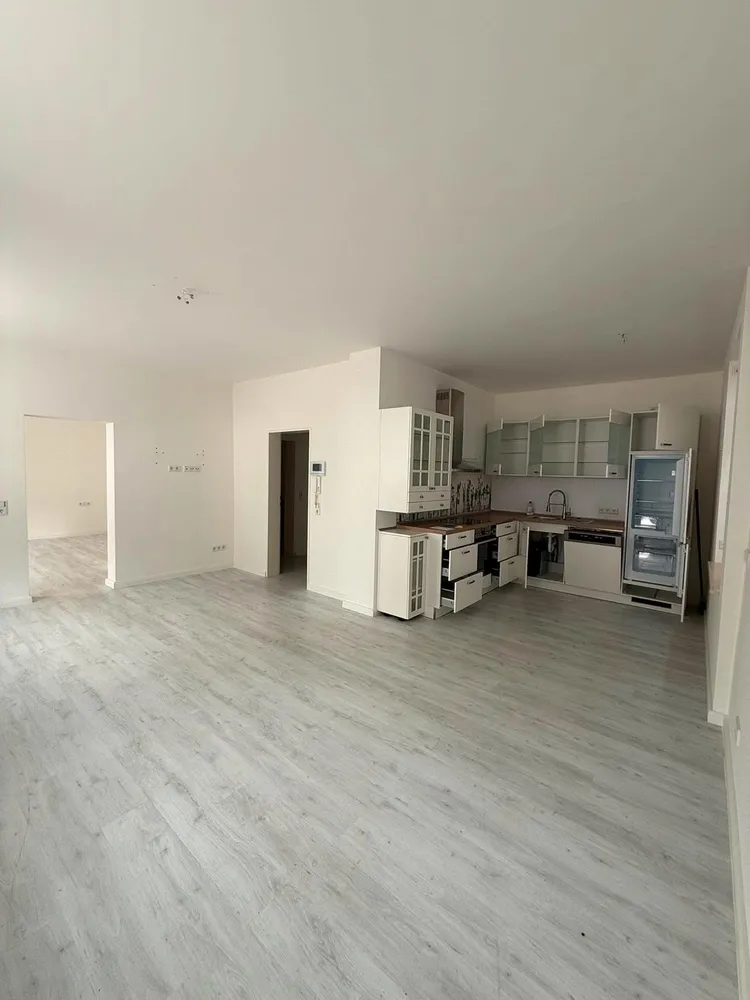 3 Zimmer Wohnung mit 82 m² in München – Bild 4