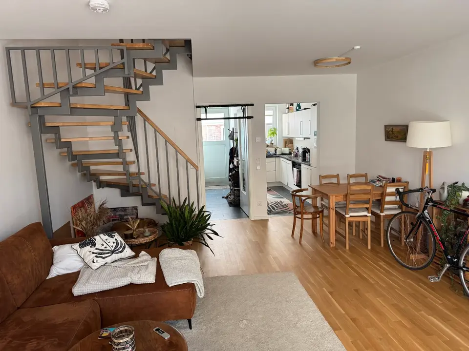 4 Zimmer Wohnung mit 127 m² in Luckenwalde – Bild 1