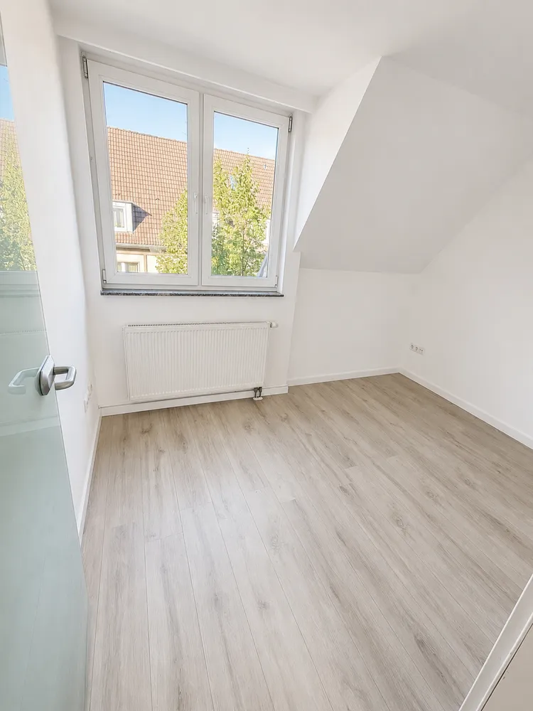 4 Zimmer Wohnung mit 77 m² in Köln – Bild 6