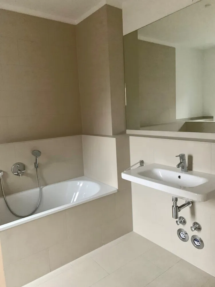4 Zimmer Wohnung mit 122 m² in Hamburg – Bild 8