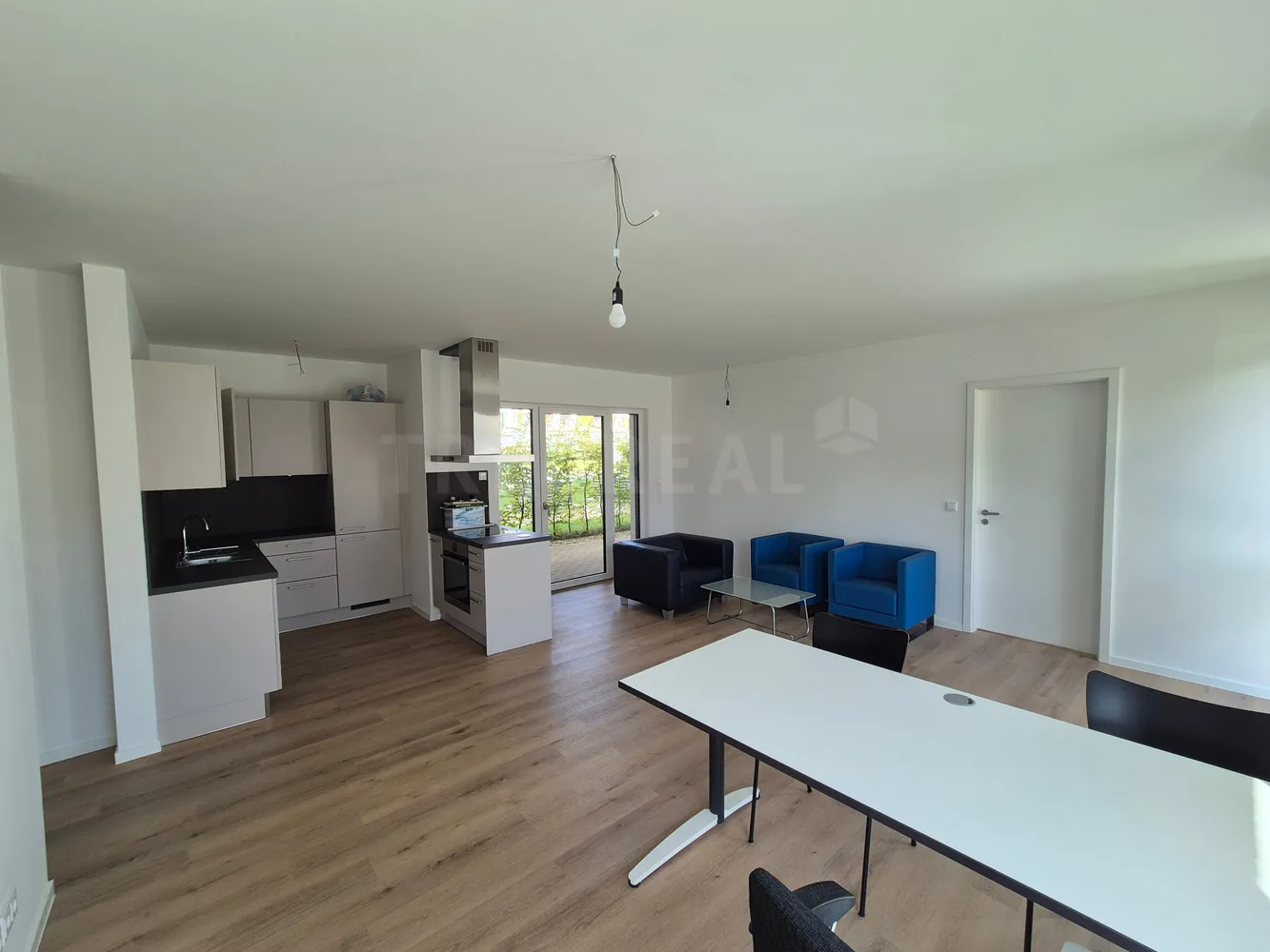 4 Zimmer Wohnung mit 99 m² in Jena – Bild 2