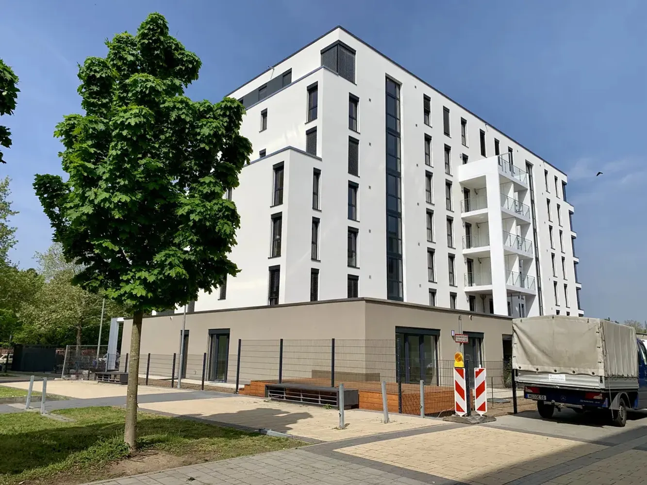 4 Zimmer Wohnung mit 115 m² in Frankfurt am Main – Bild 1
