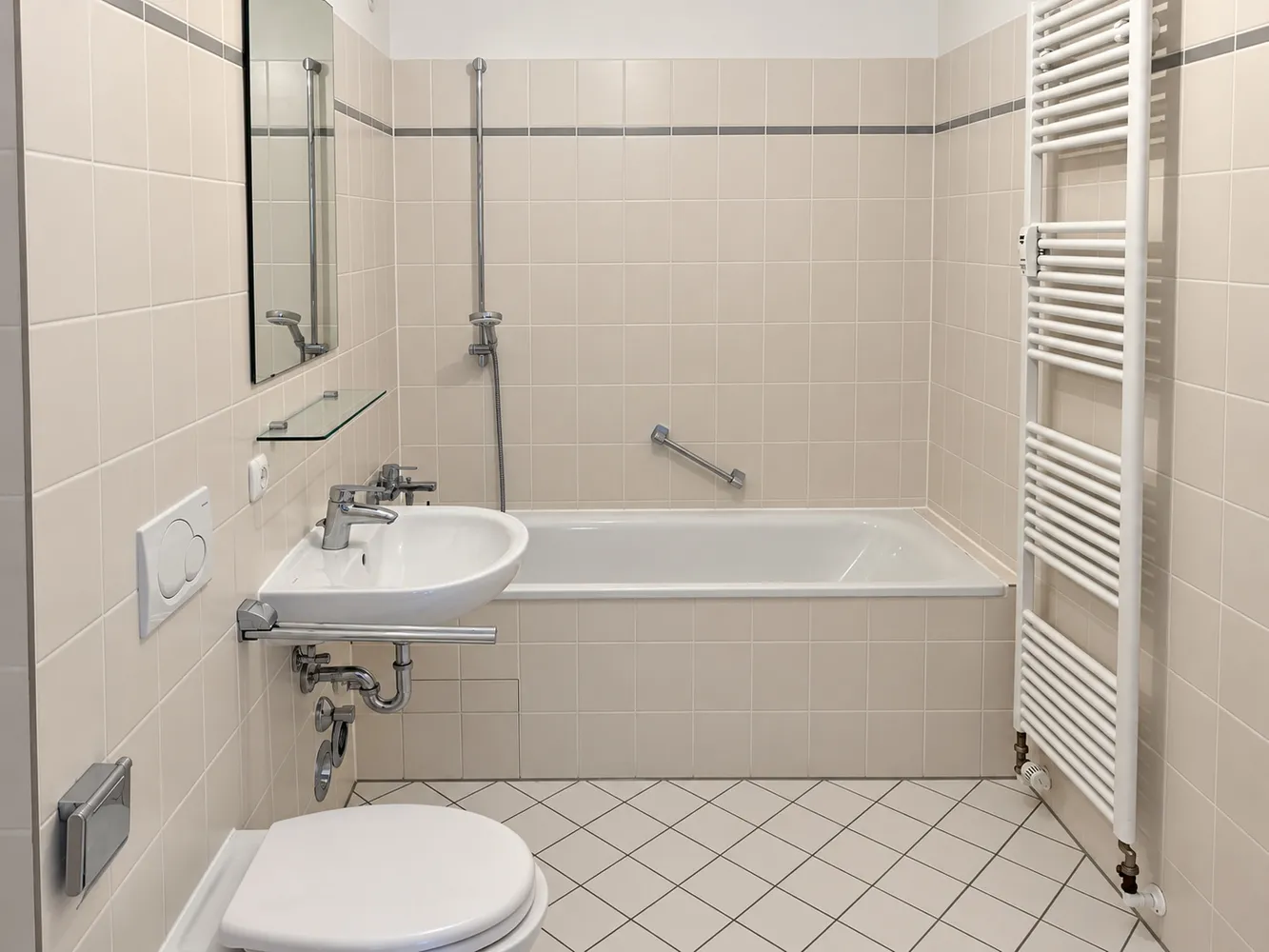 4 Zimmer Wohnung mit 108 m² in München – Bild 3