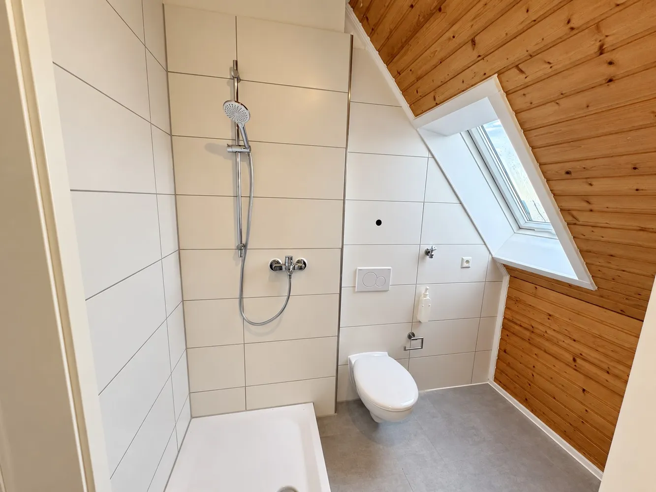 3 room apartment with 80 m² in Weingarten – Photo 2