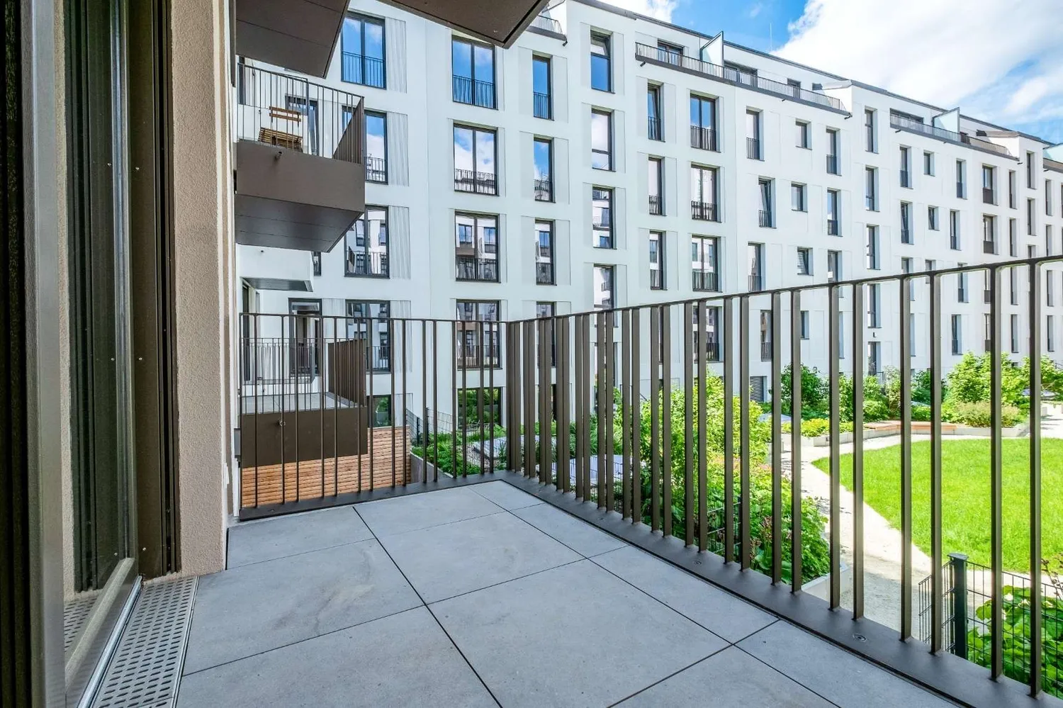 2 Zimmer Wohnung mit 73 m² in Berlin – Bild 1
